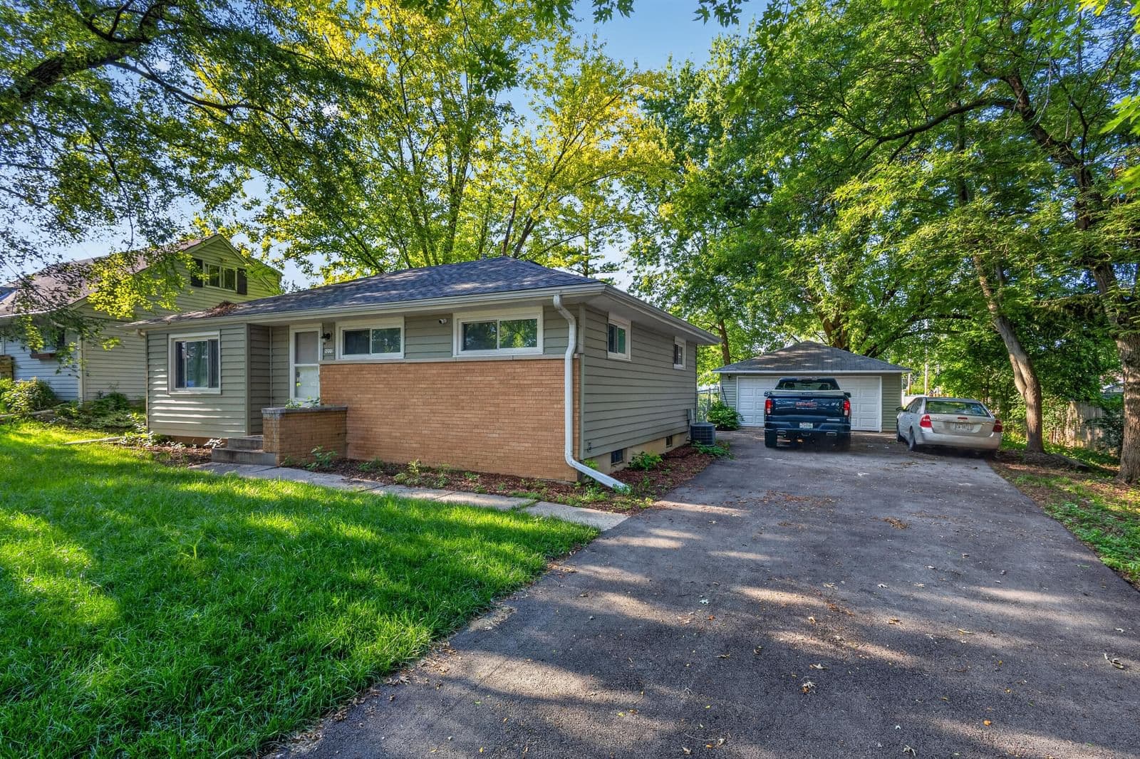5222 Hemlock