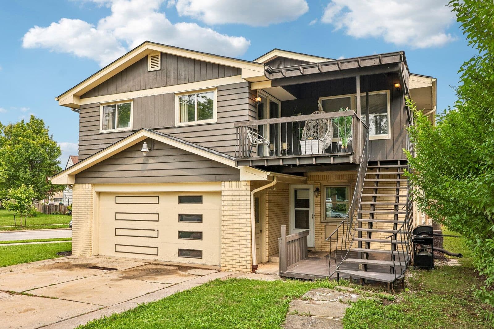 9625 Metcalf
