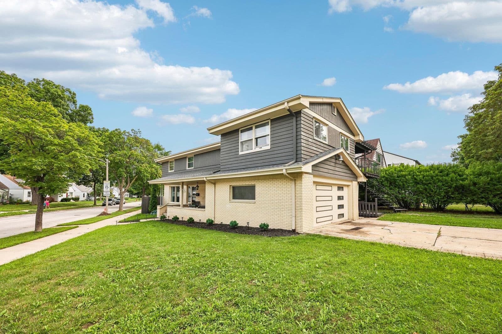 9625 Metcalf