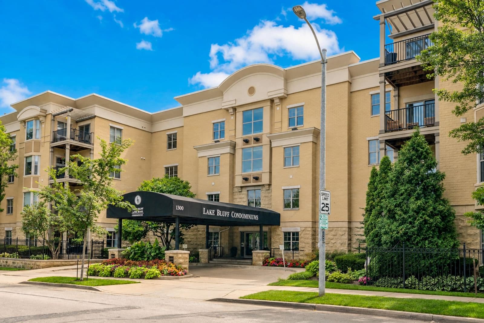 1300 Prospect, Milwaukee, WI