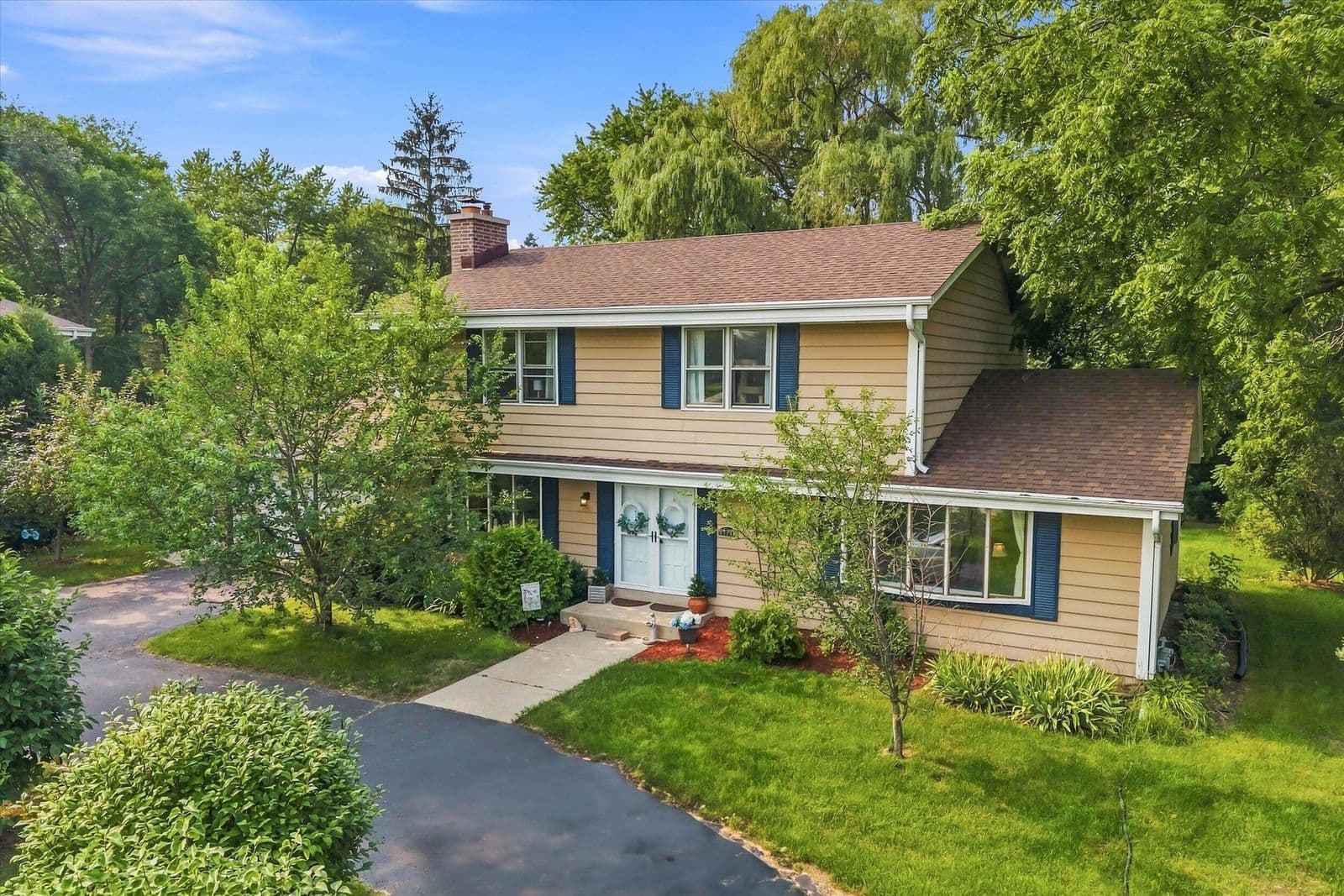 11145 Riverland, Mequon, WI