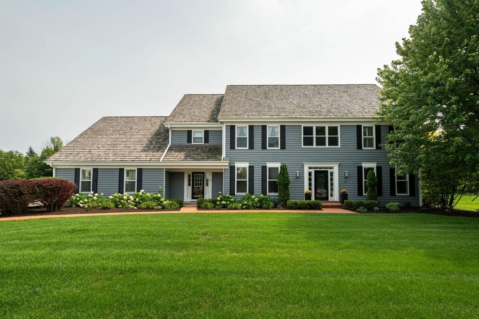 215 Beechwood, Mequon, WI