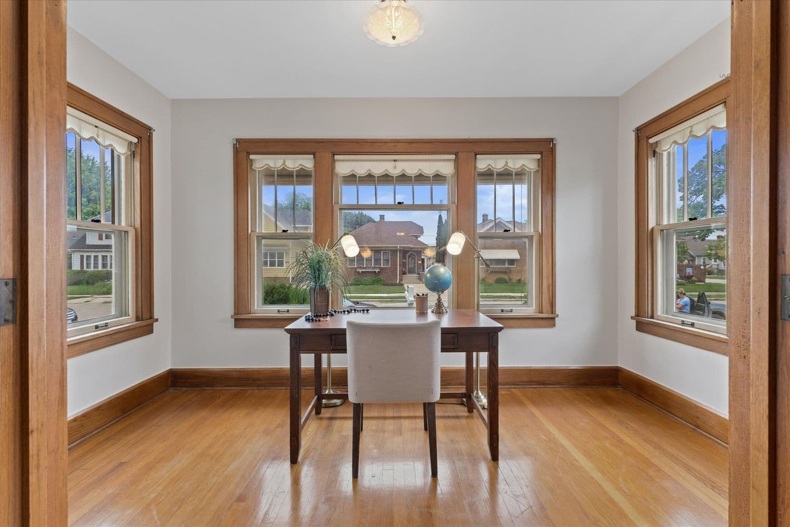 2610 LaSalle