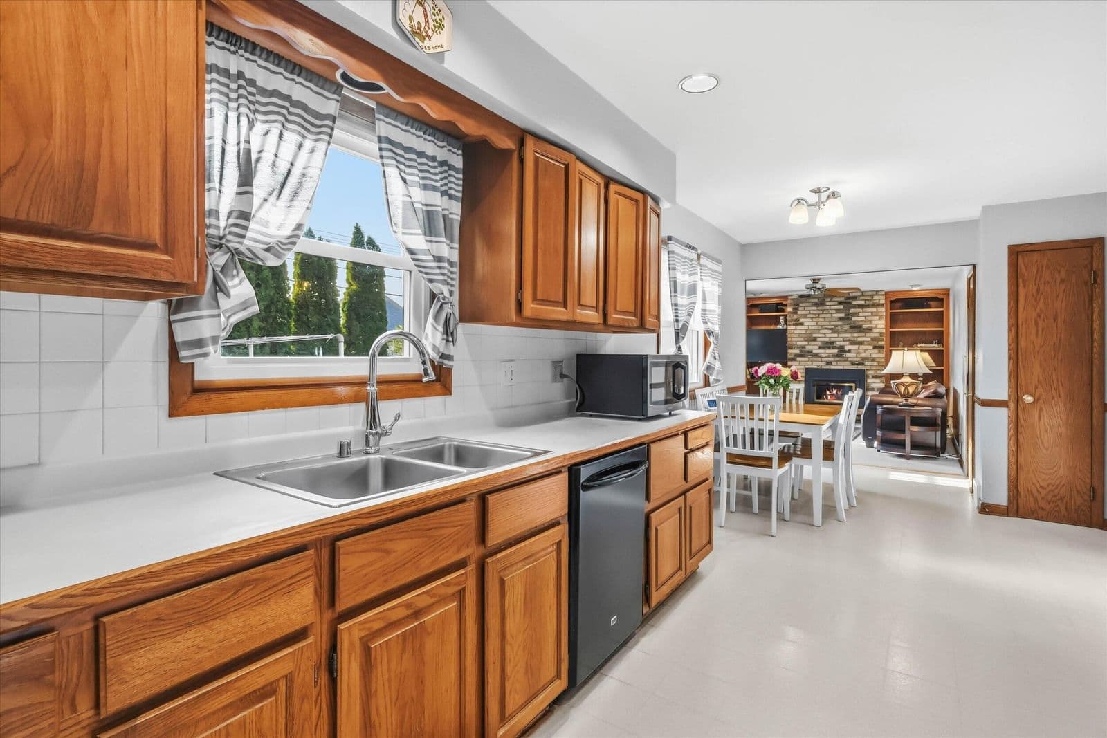 931 Fairview