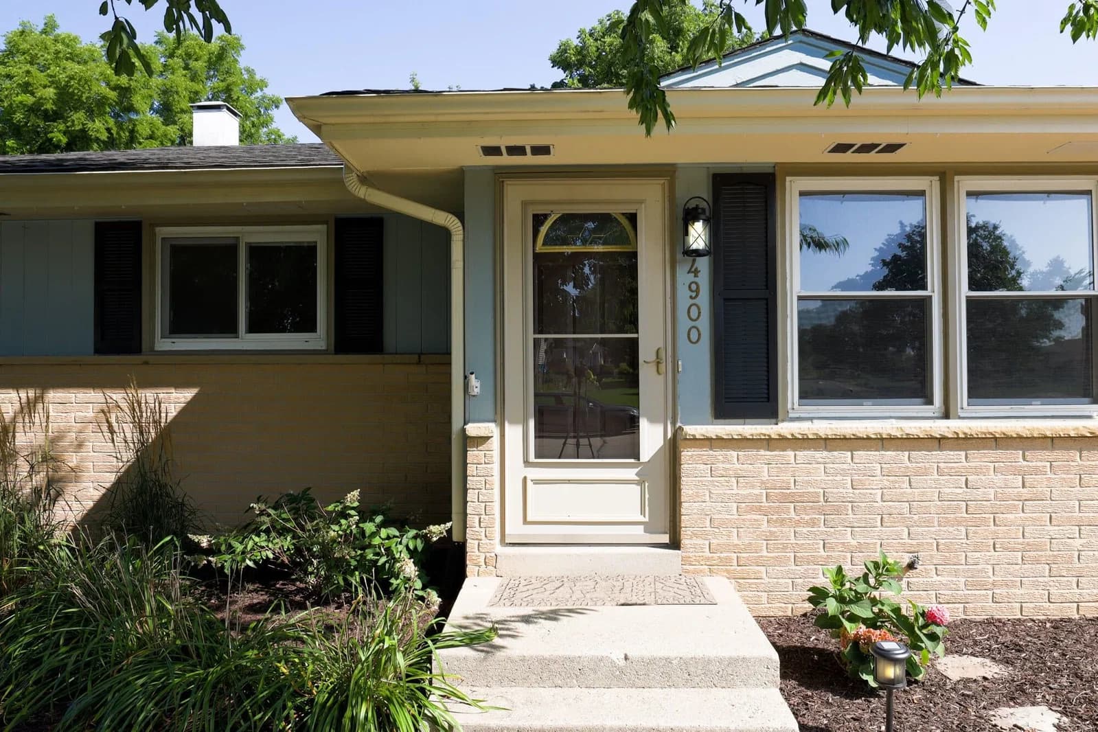 4900 Ridgeway