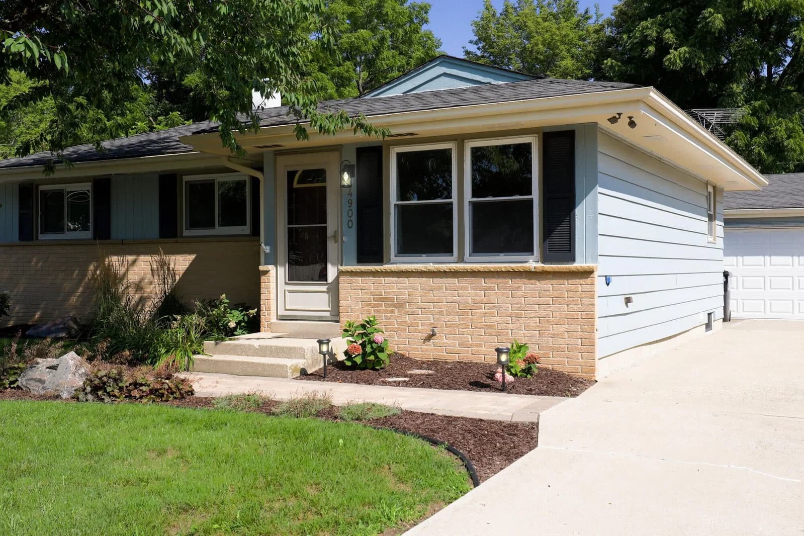 4900 Ridgeway