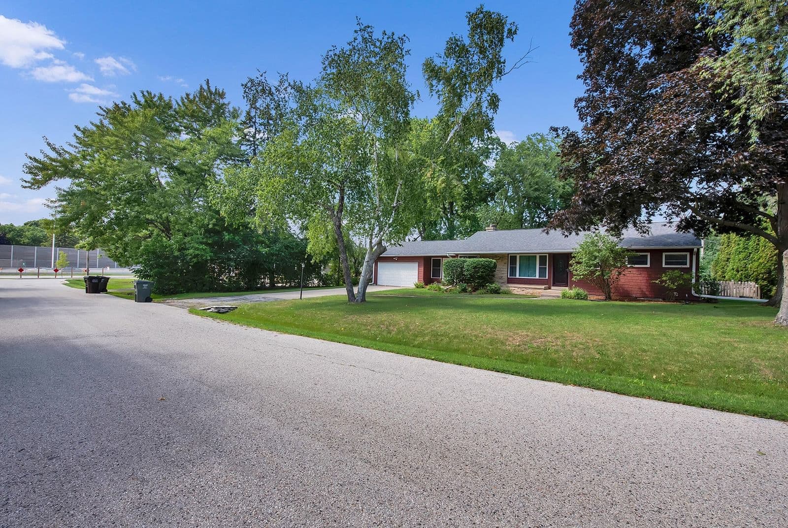 228 Brentwood