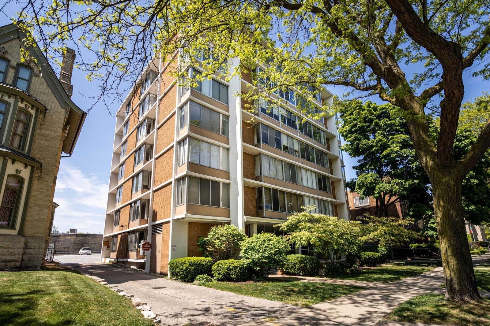 1409 Prospect