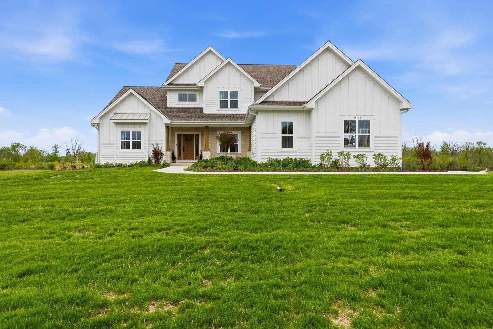 14141 Lake Shore, Mequon, WI