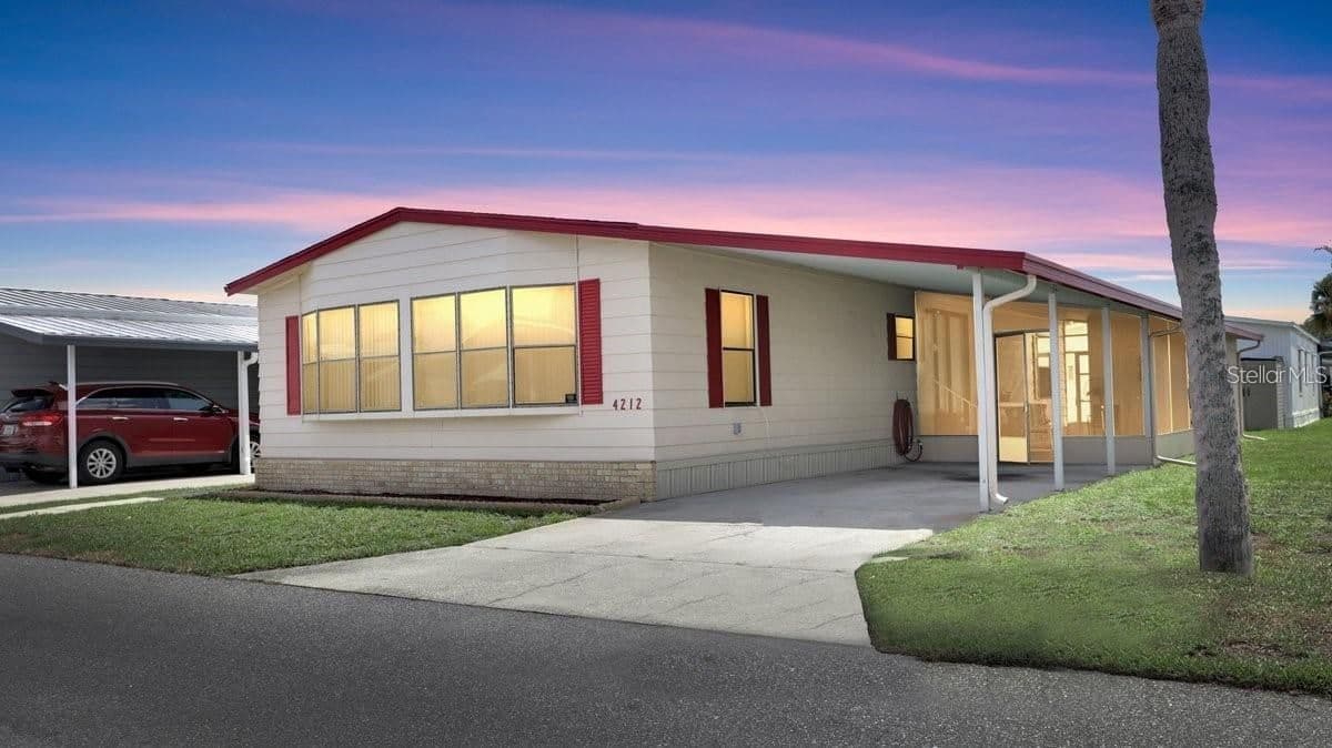4212 CEDARWOOD
