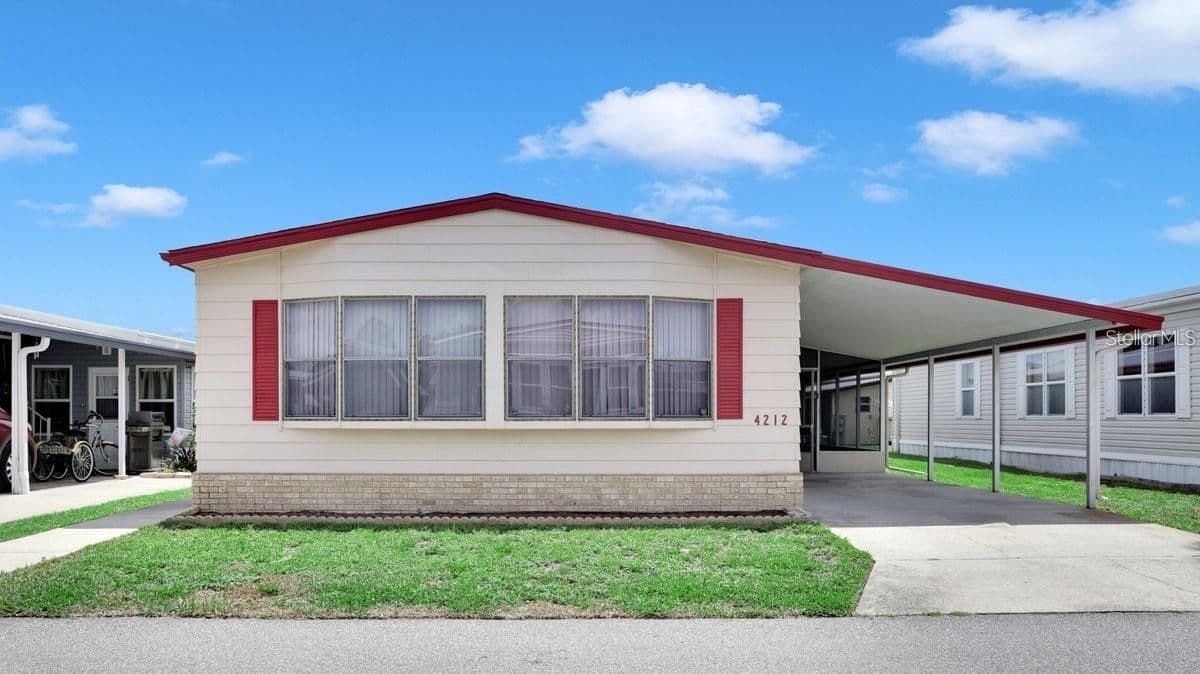 4212 CEDARWOOD