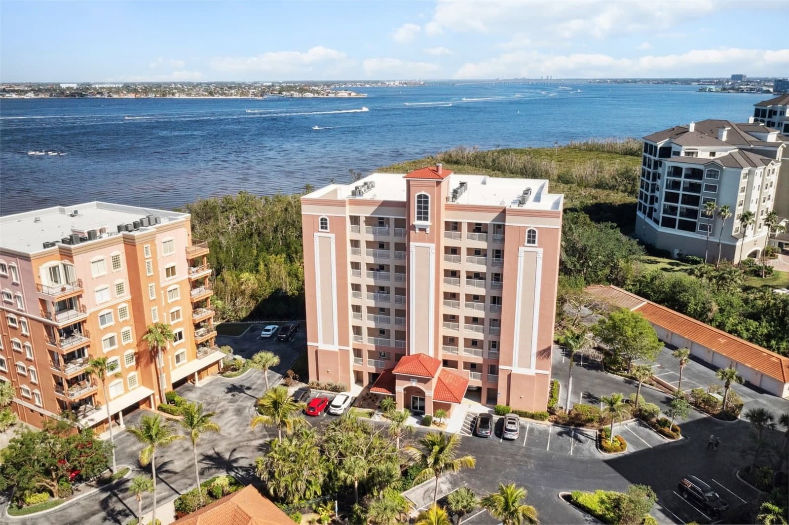 14815 LAGUNA