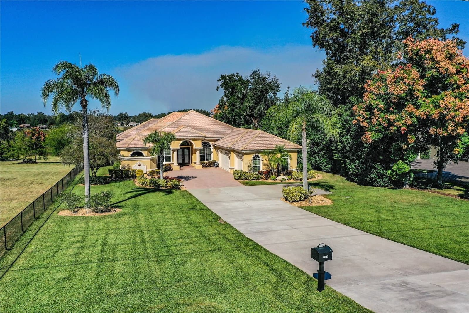 2918 CLUBHOUSE