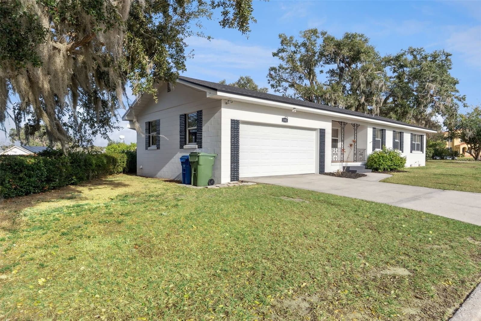 1301 EVALYN