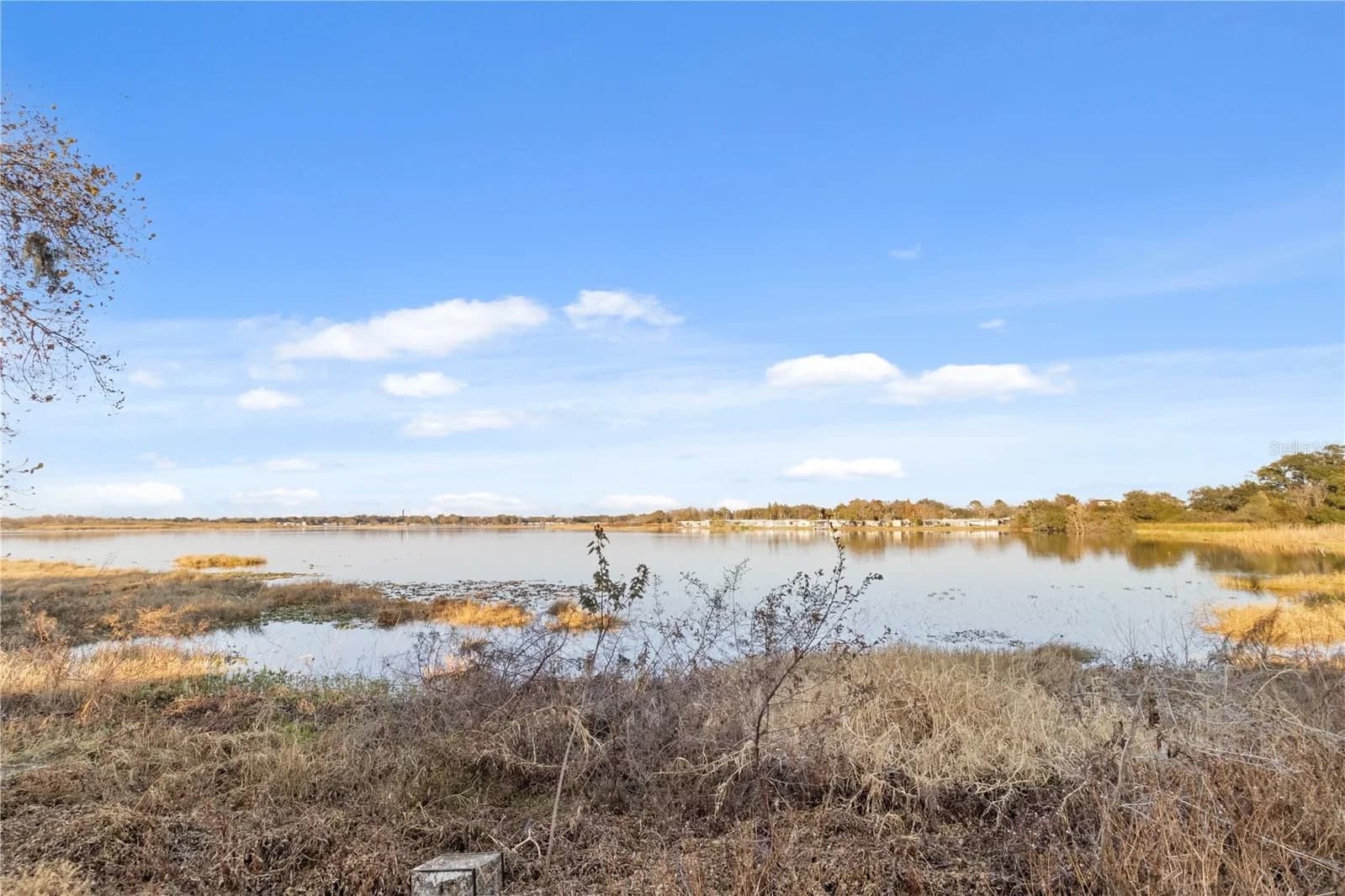 1836 CRYSTAL LAKE
