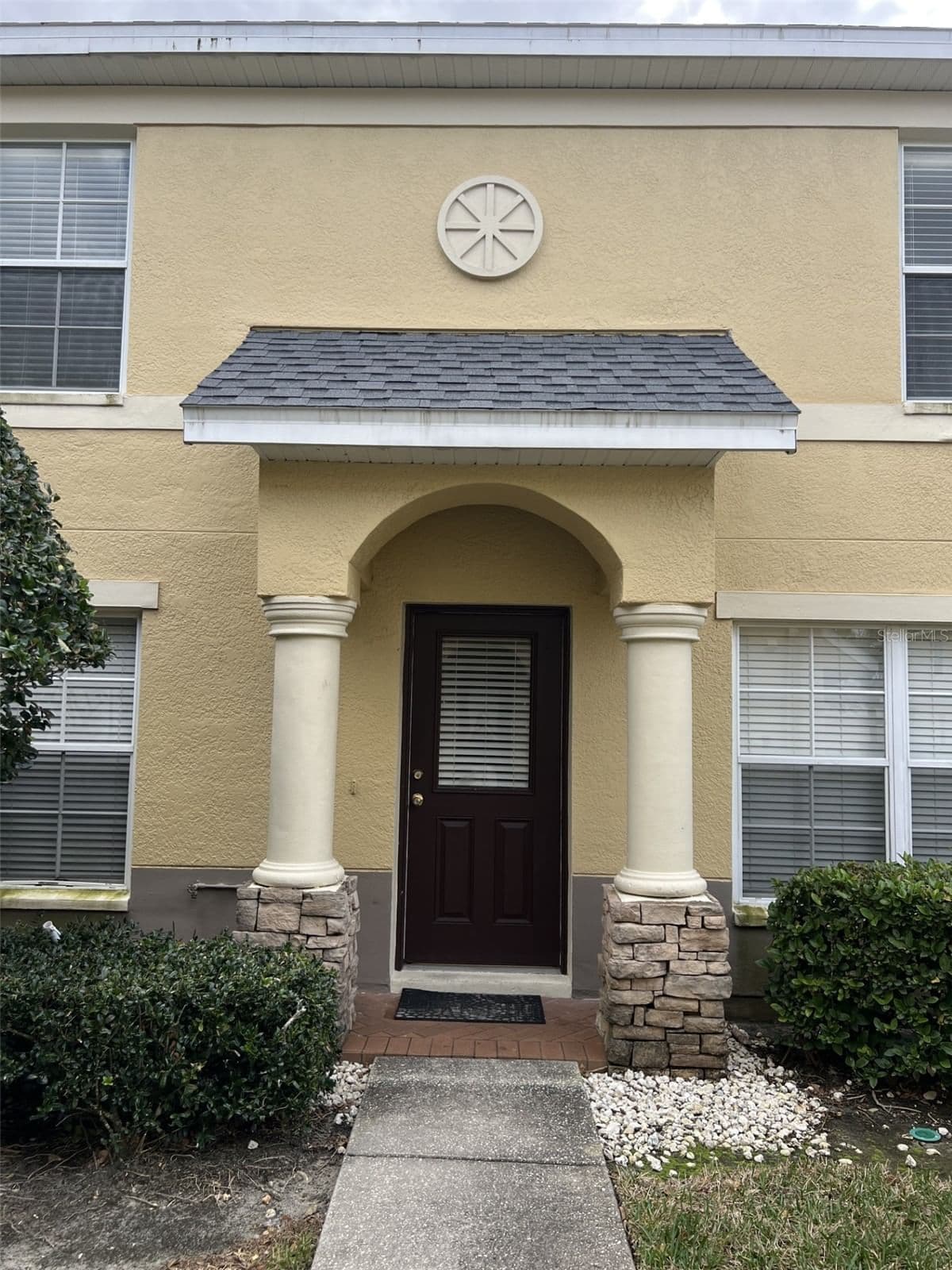 5444 RIVER ROCK