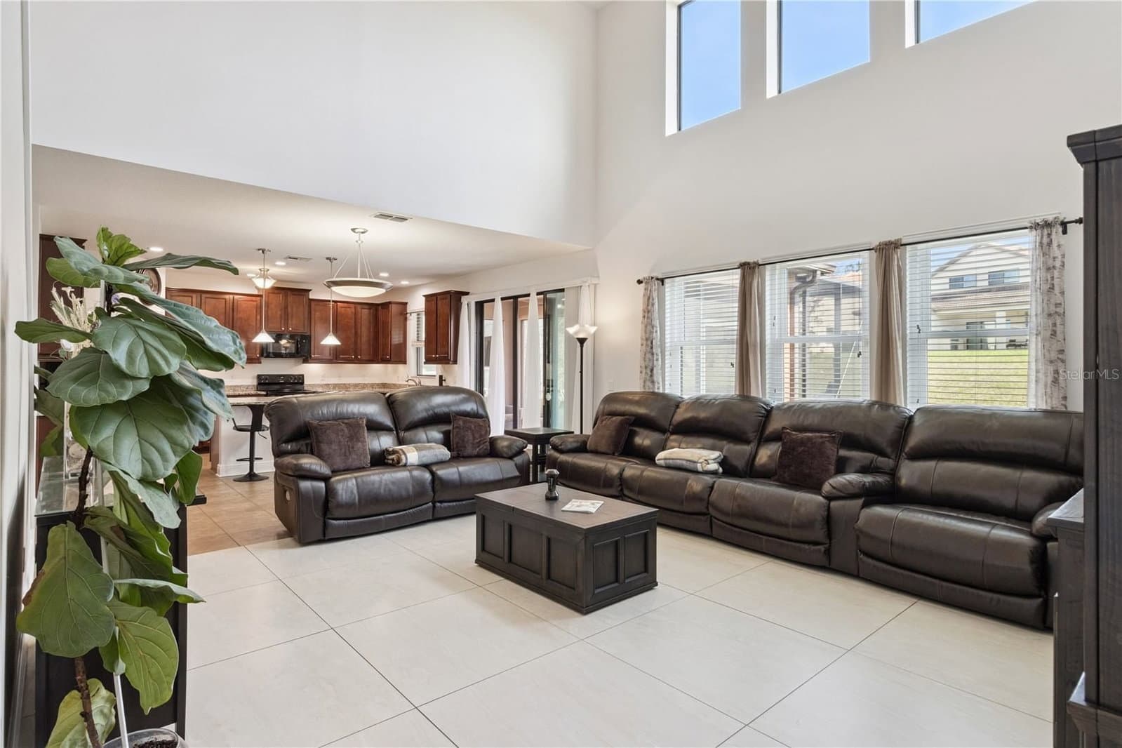 3979 SUNSET LAKE