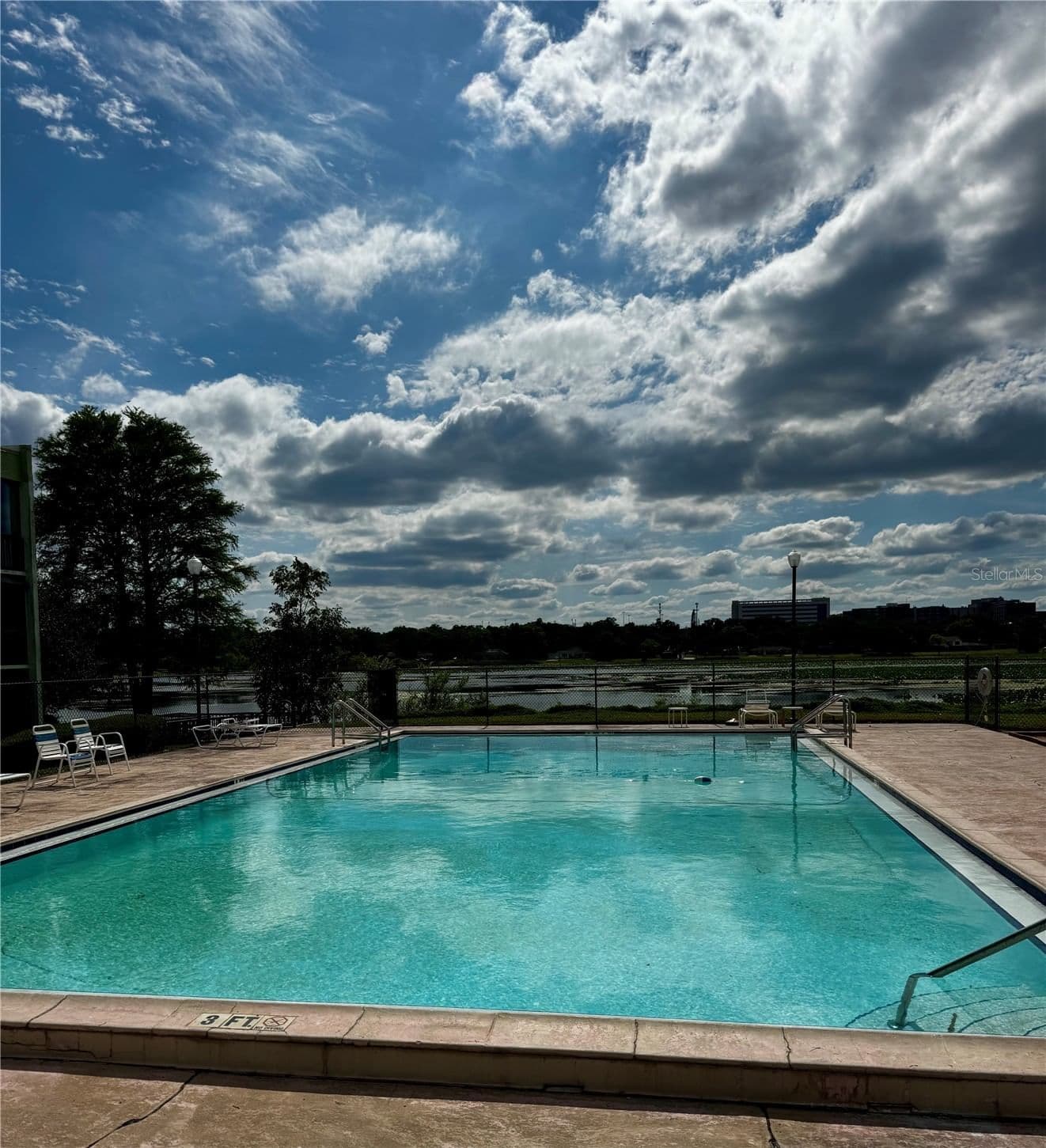 1130 LAKE PARKER