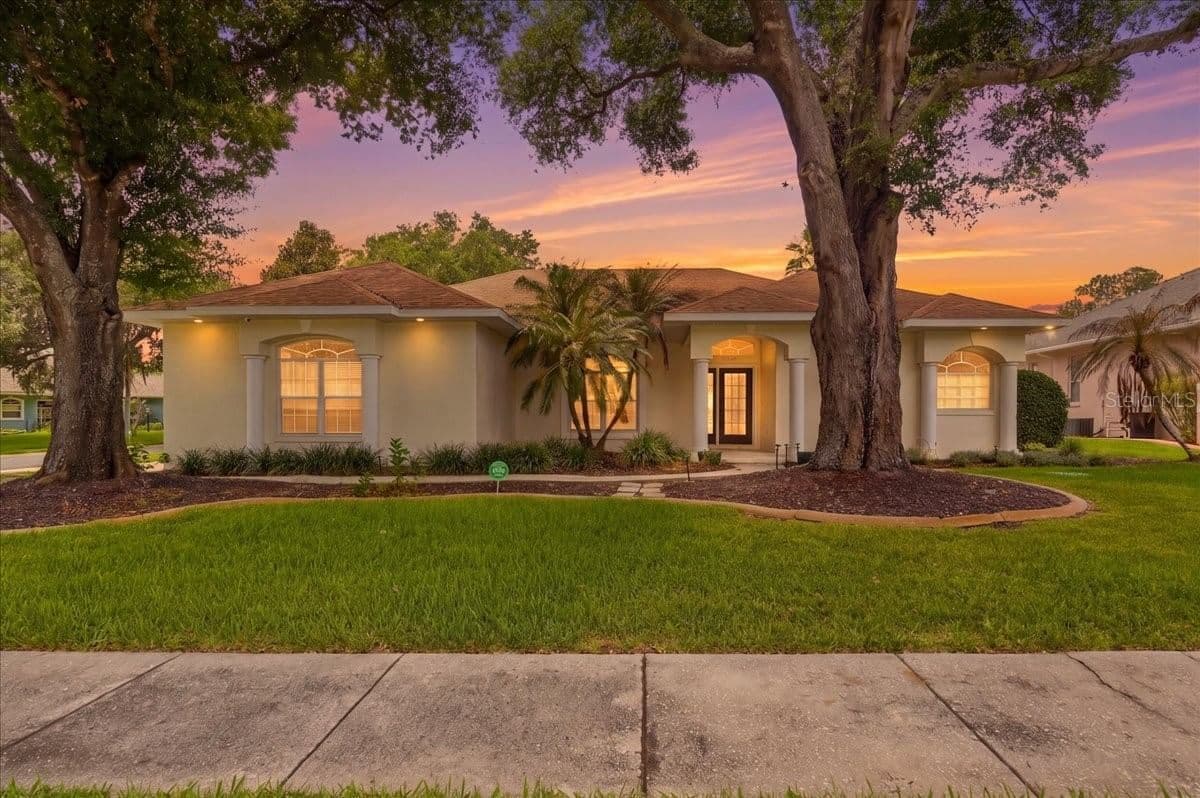 5237 BLOOMFIELD