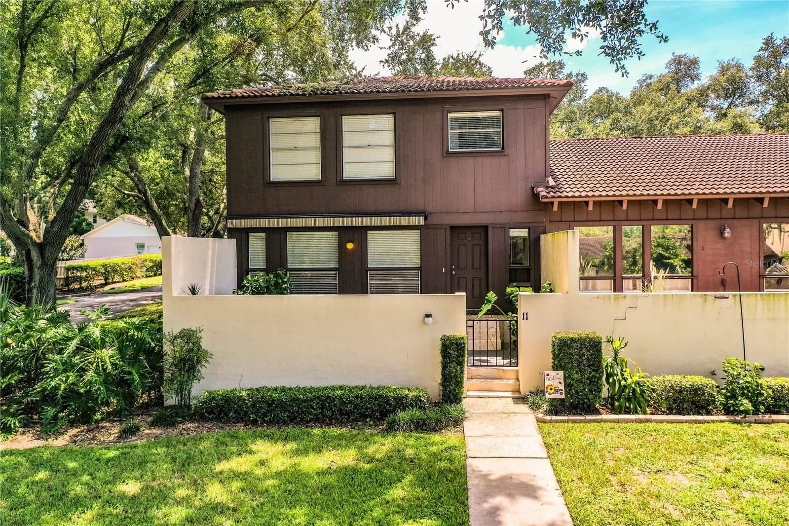11 LOMA VERDE