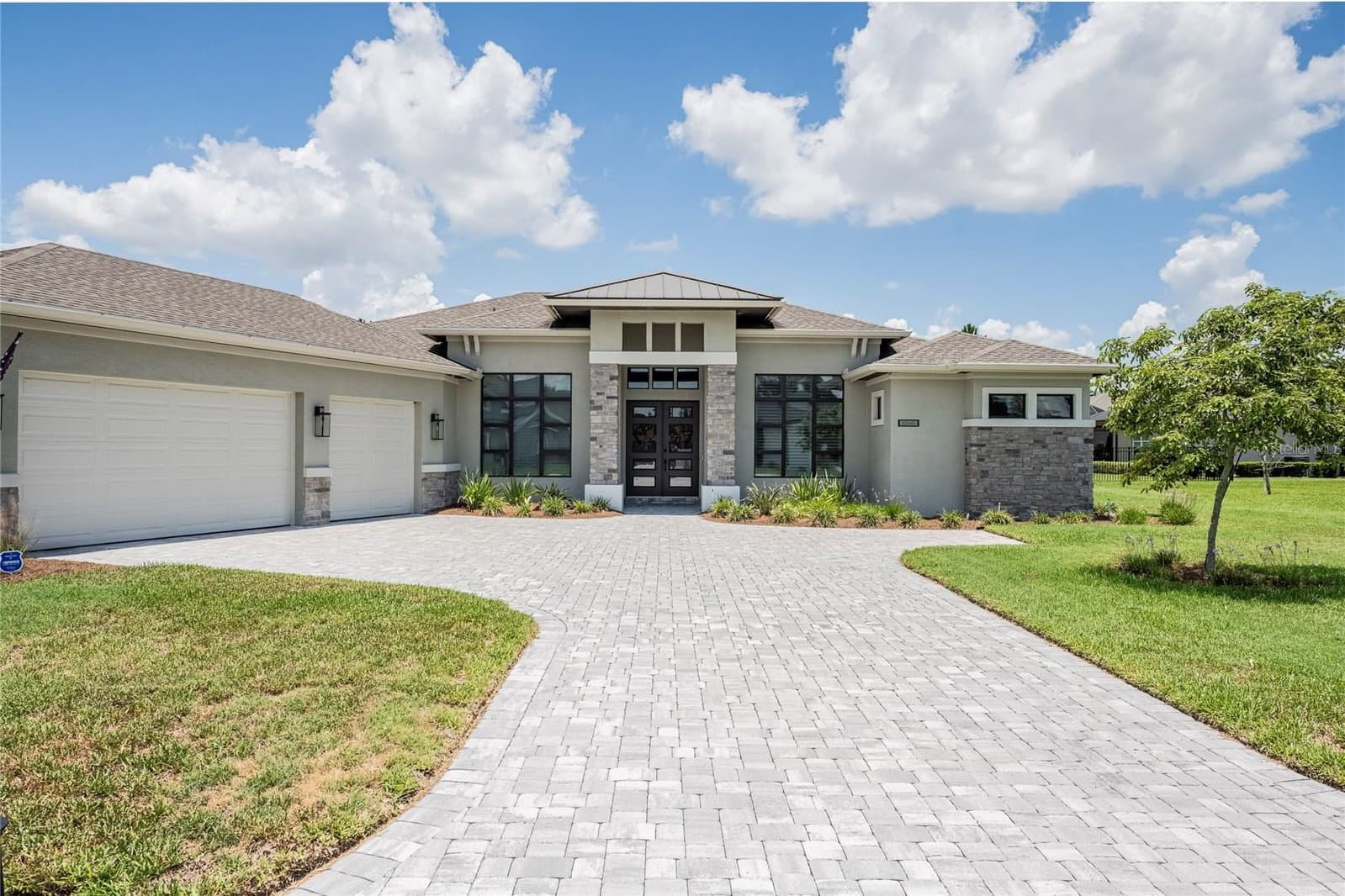 6545 EMERALD WOODS