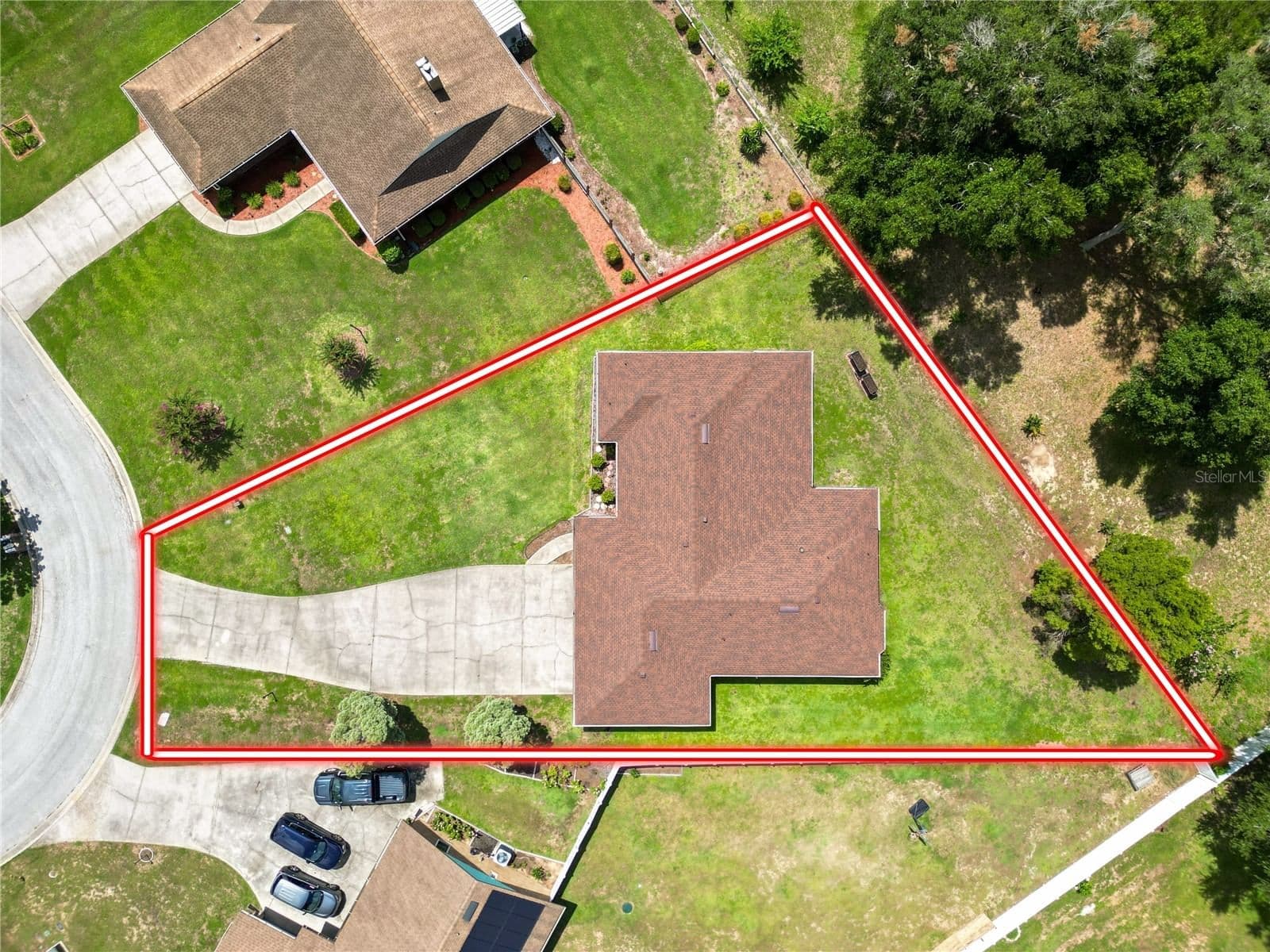 717 CEDAR KNOLL
