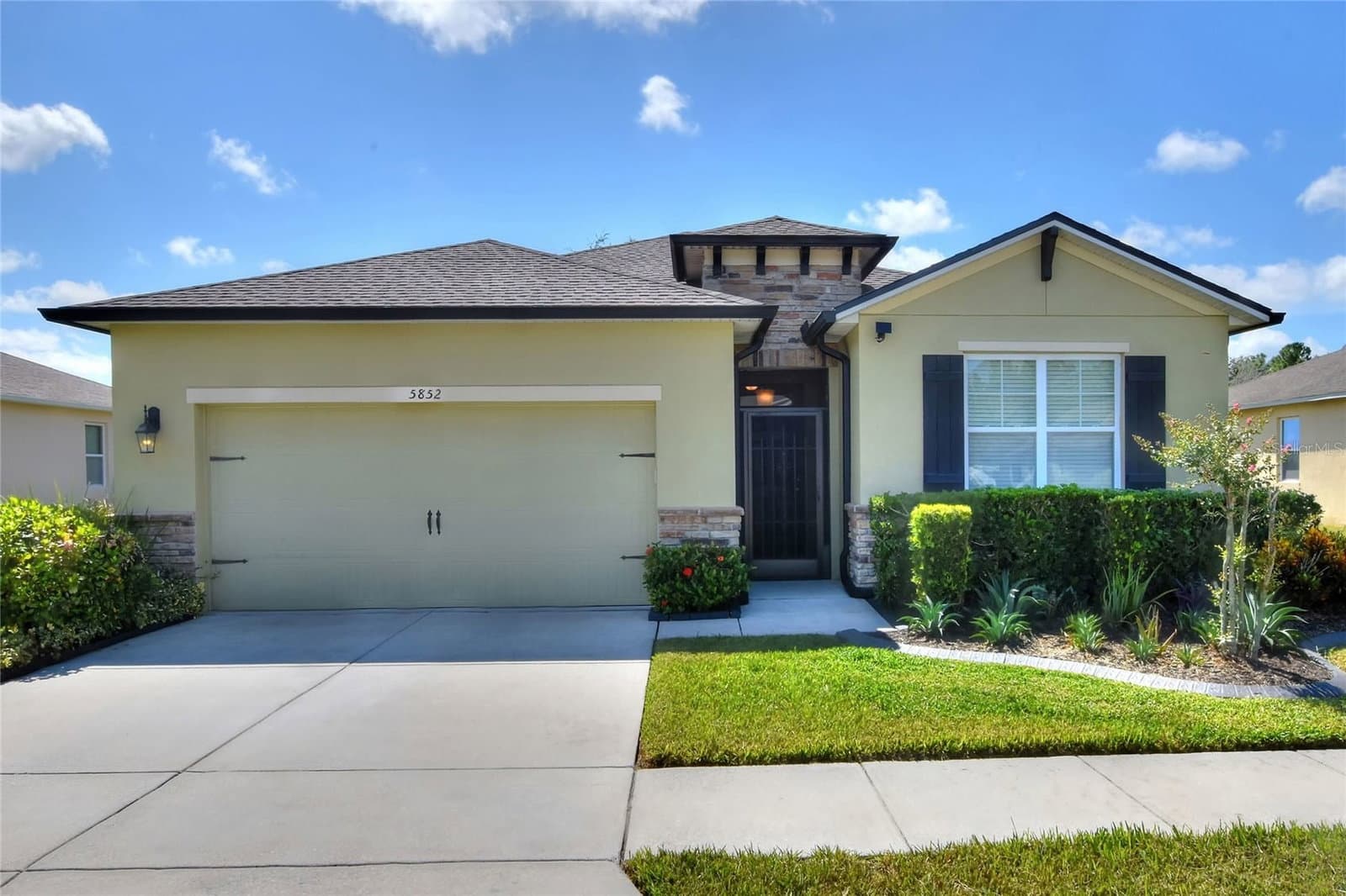 5852 MARSH LANDING