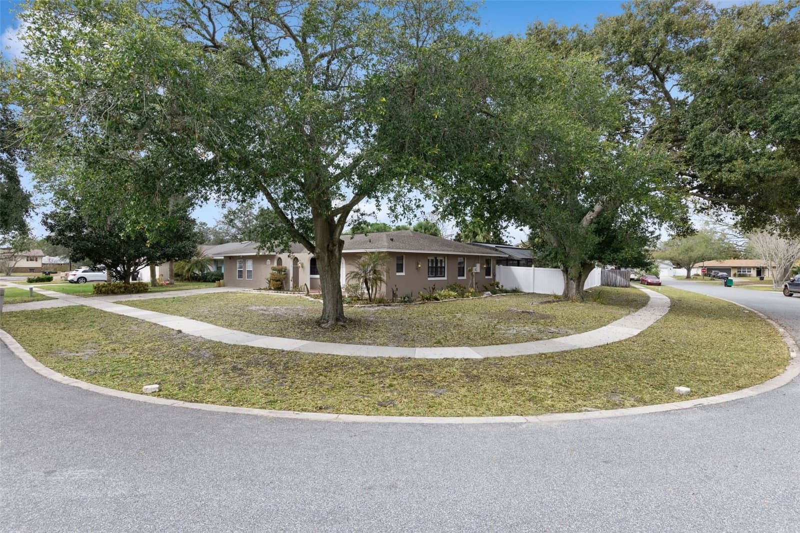 6246 SILVER GLEN