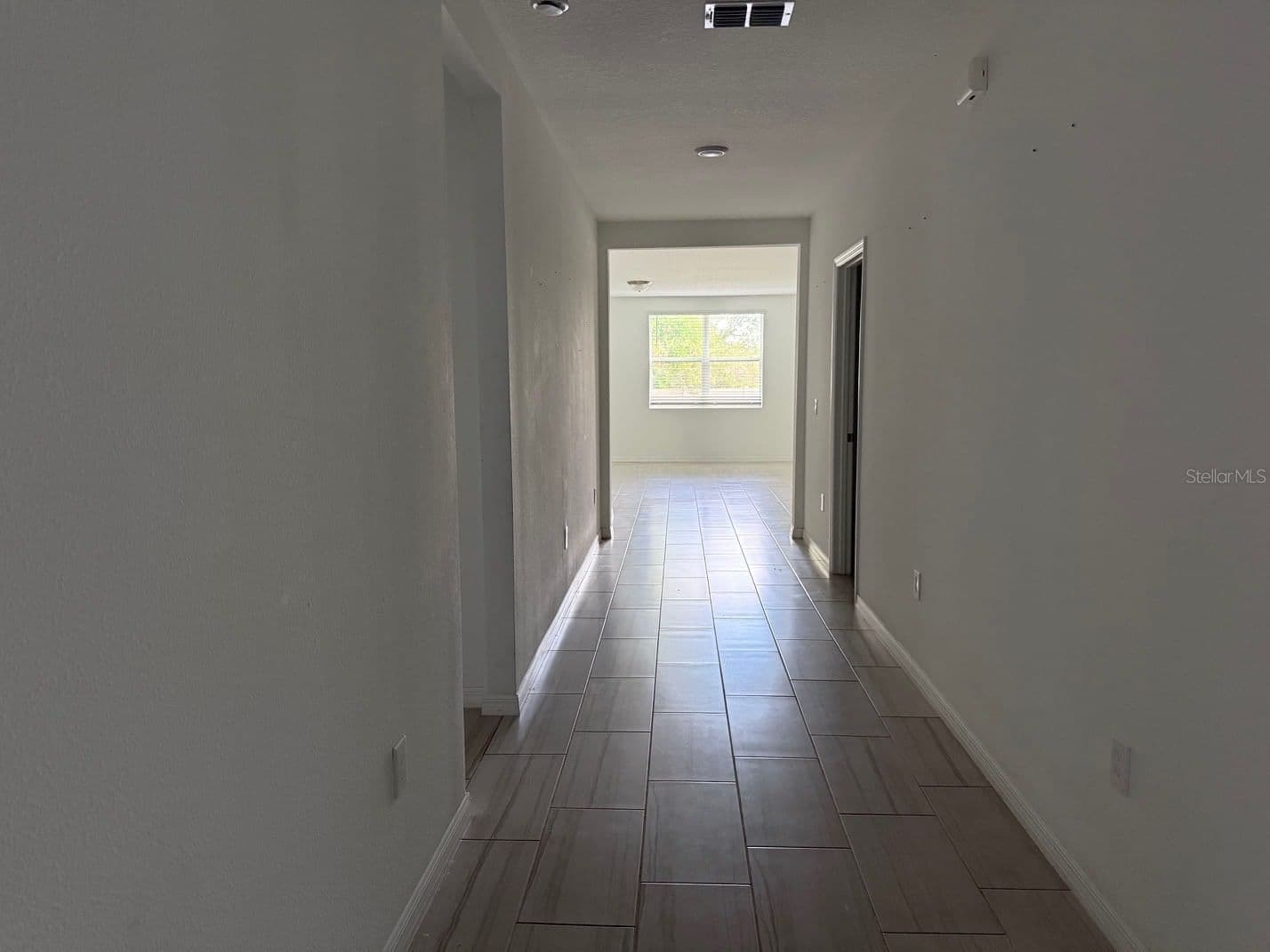 3098 LAUREL OAK