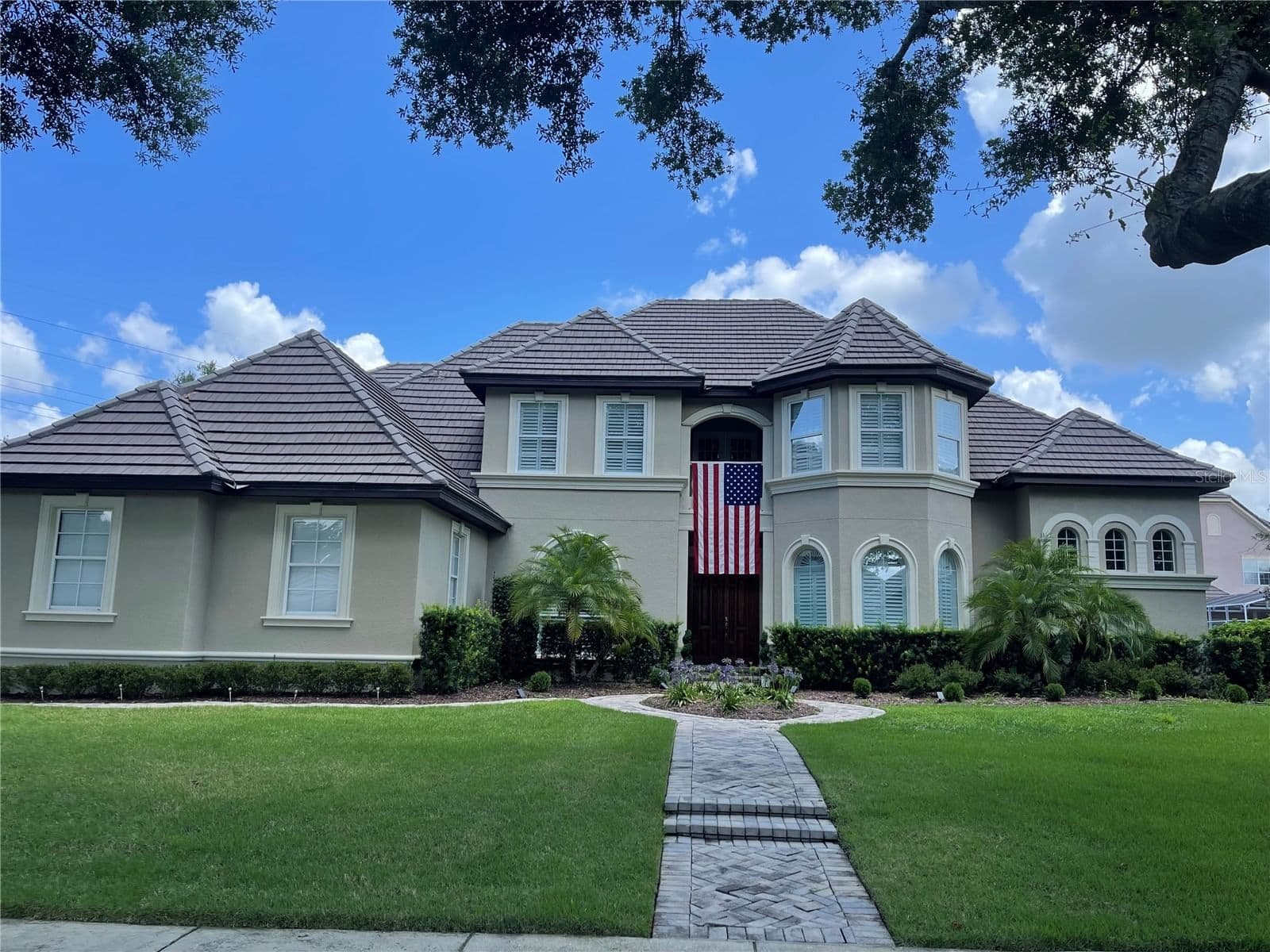 8734 CRESTGATE