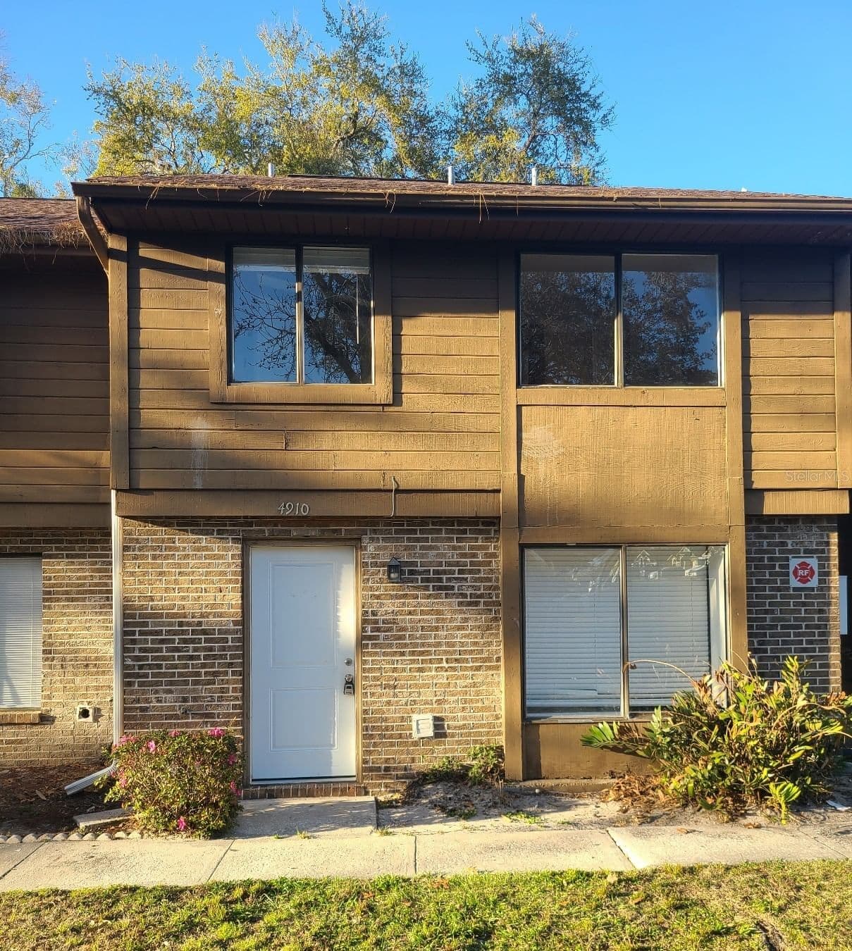 4910 SILVER OAKS