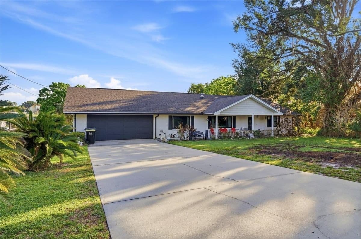 236 W LAKE INA
