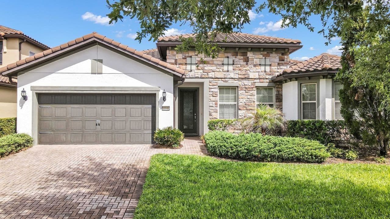 10944 CITRON OAKS