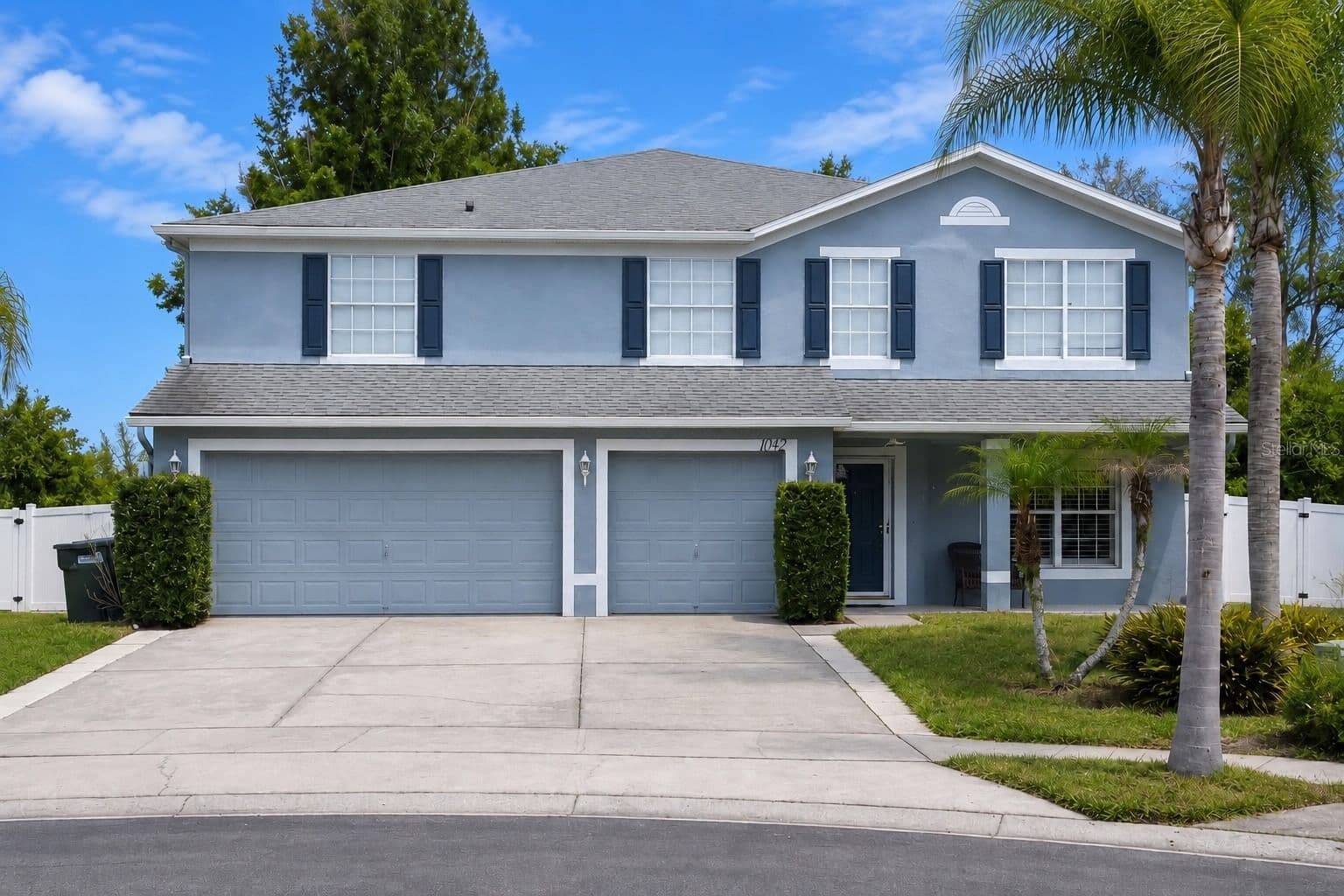 1042 HORSESHOE FALLS