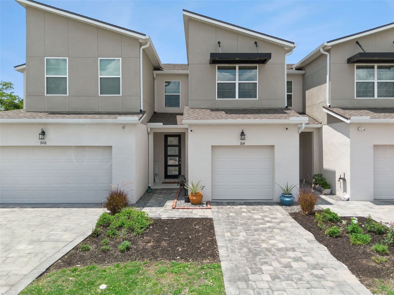 914 SPRING PALMS