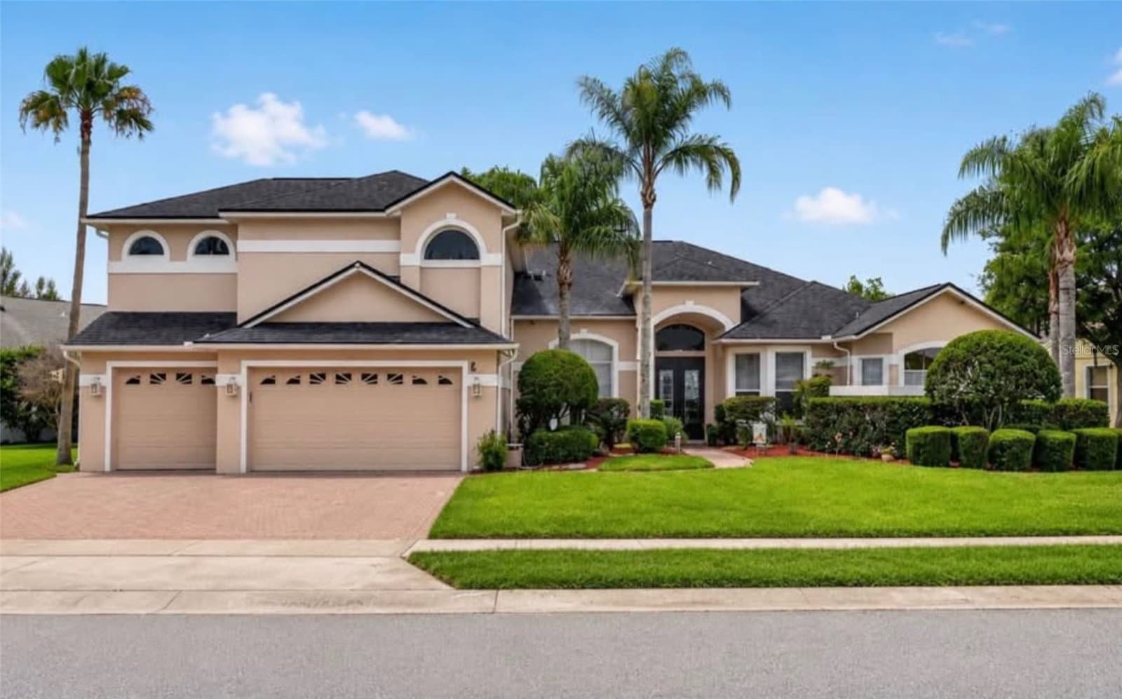 4552 LAKE CALABAY