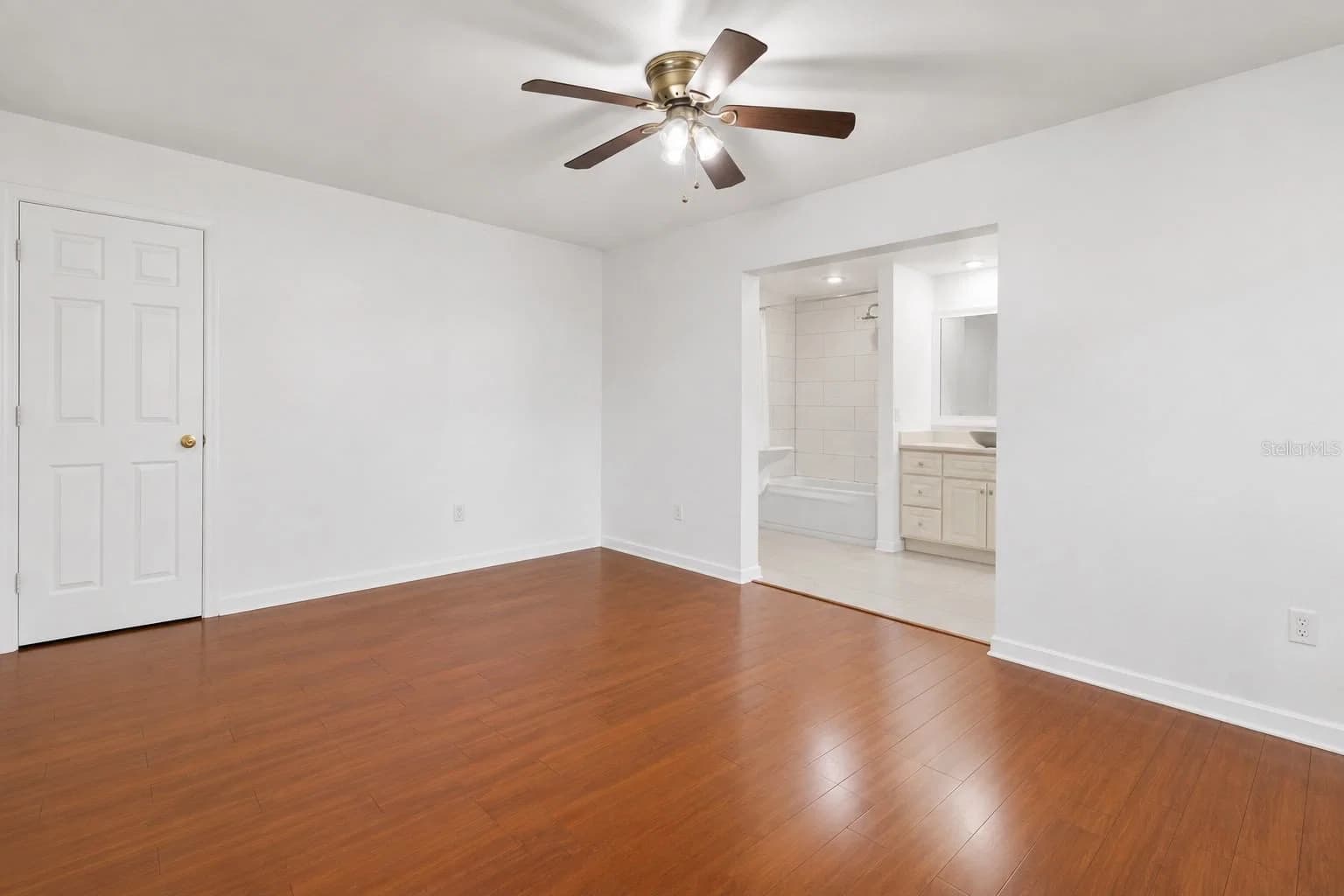 1700 NEEDLEWOOD