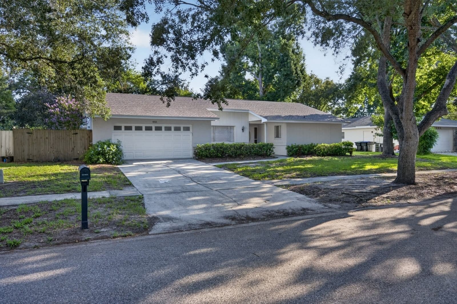 8511 SHADY GLEN