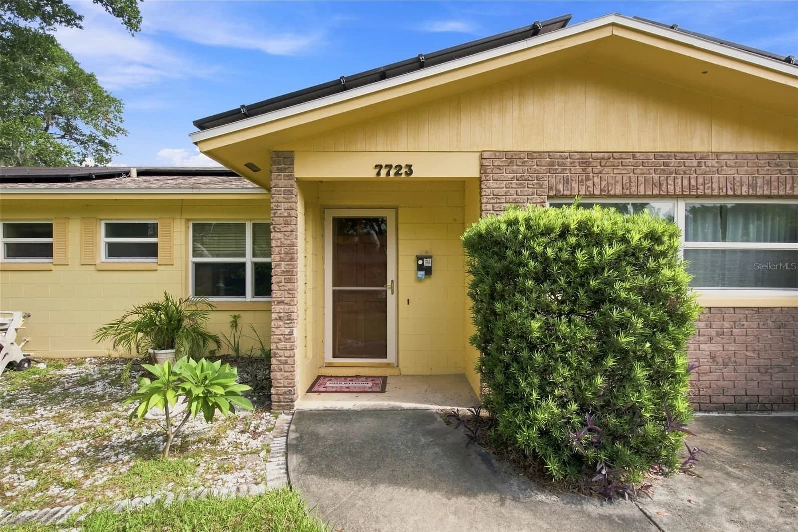 7723 AVONWOOD