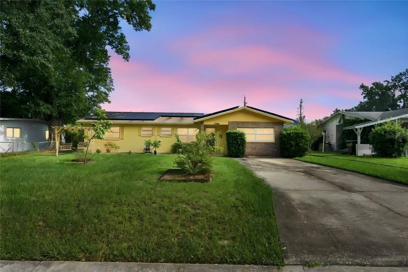 7723 AVONWOOD