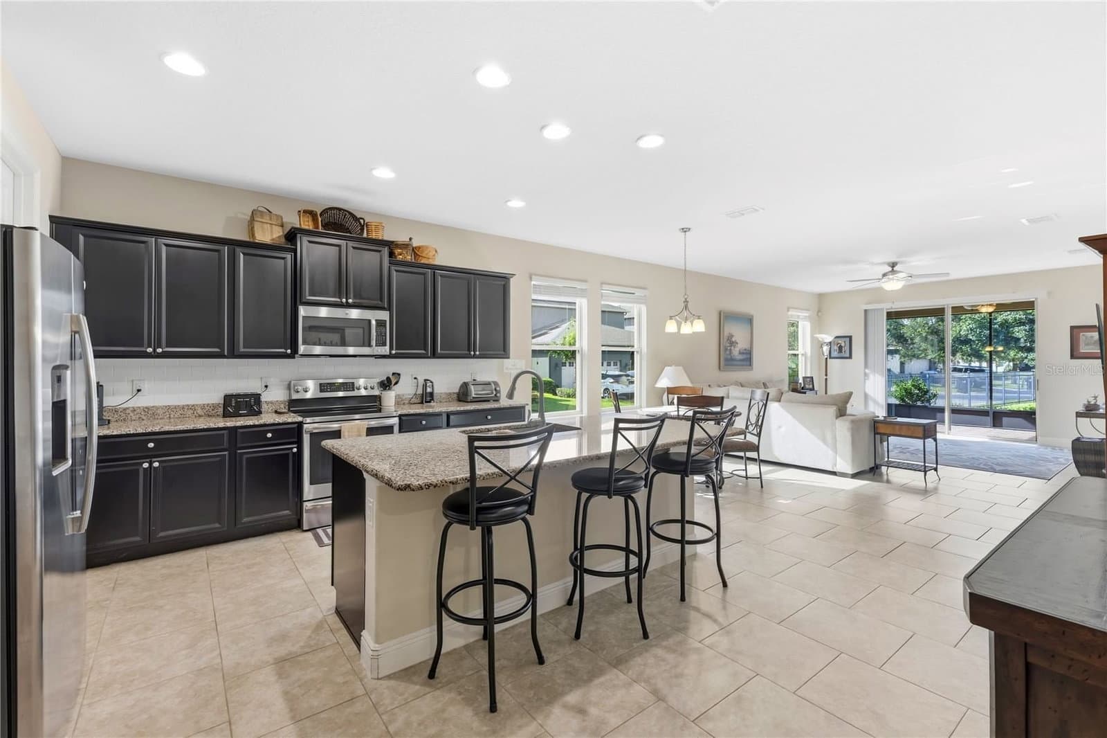 8711 EDEN COVE