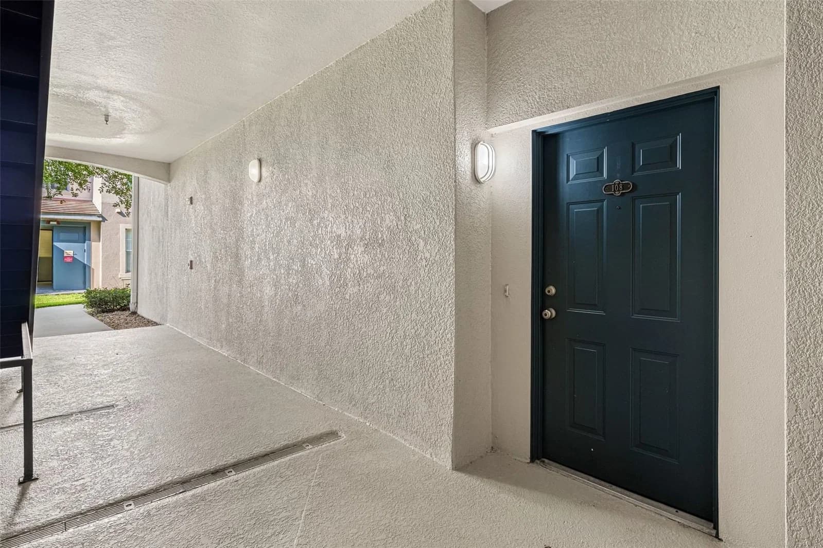 3341 WHITESTONE