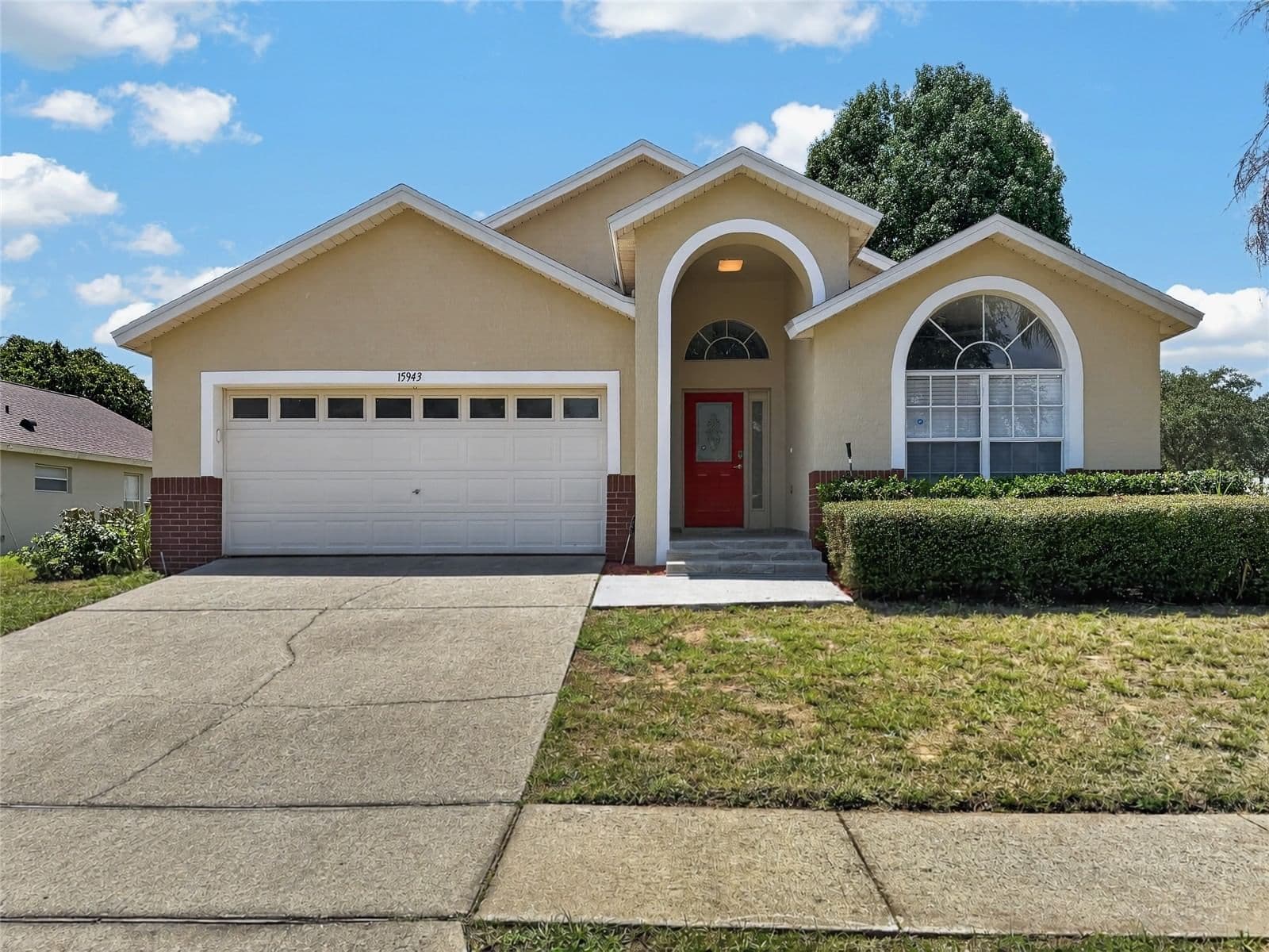 15943 HERON HILL
