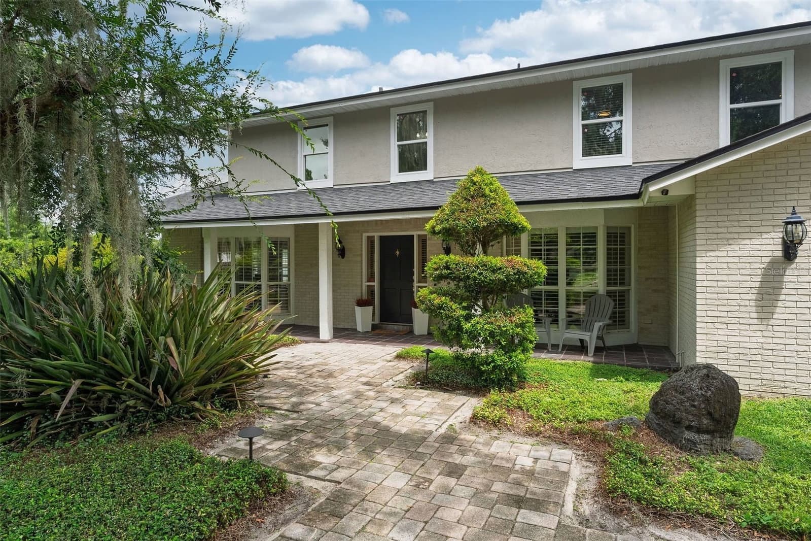 2260 CLASSIC COURT