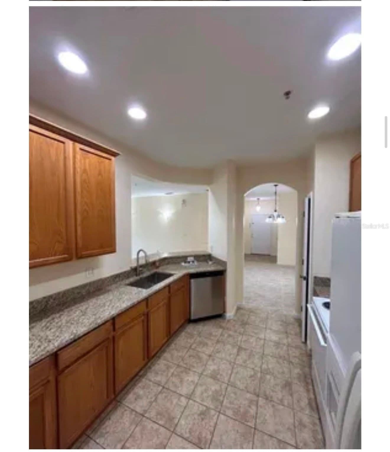 3001 GREYSTONE