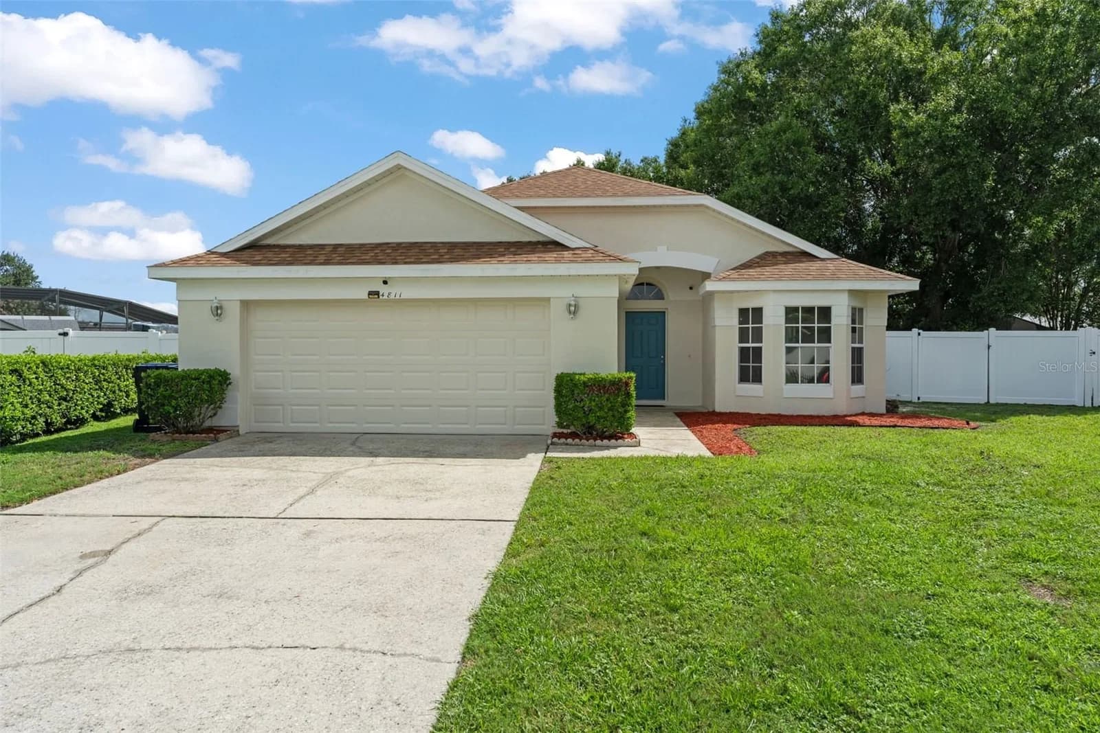 4811 FORT APACHE