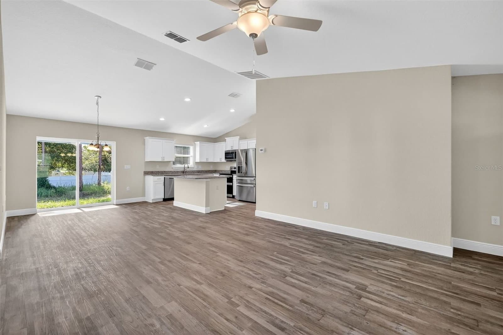 10 JUNIPER LOOP