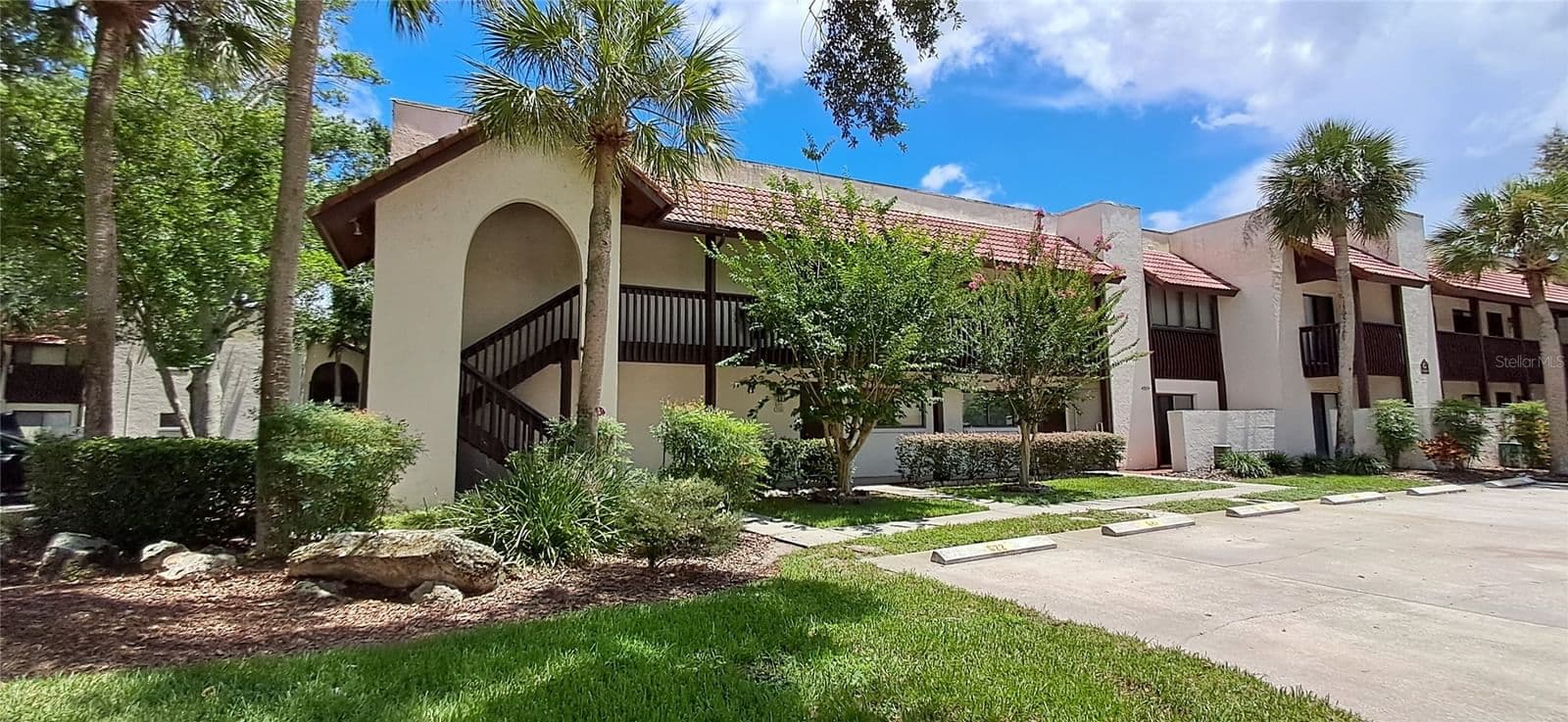 7201 COUNTRY CLUB