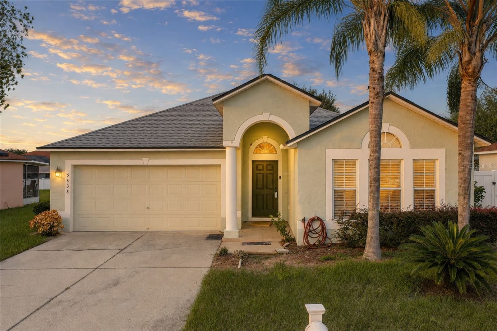 5638 ROYAL HILLS