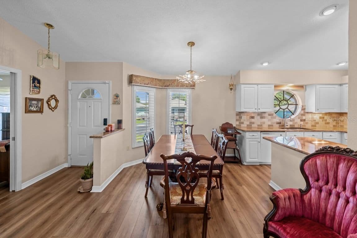 6323 SILVER LAKES